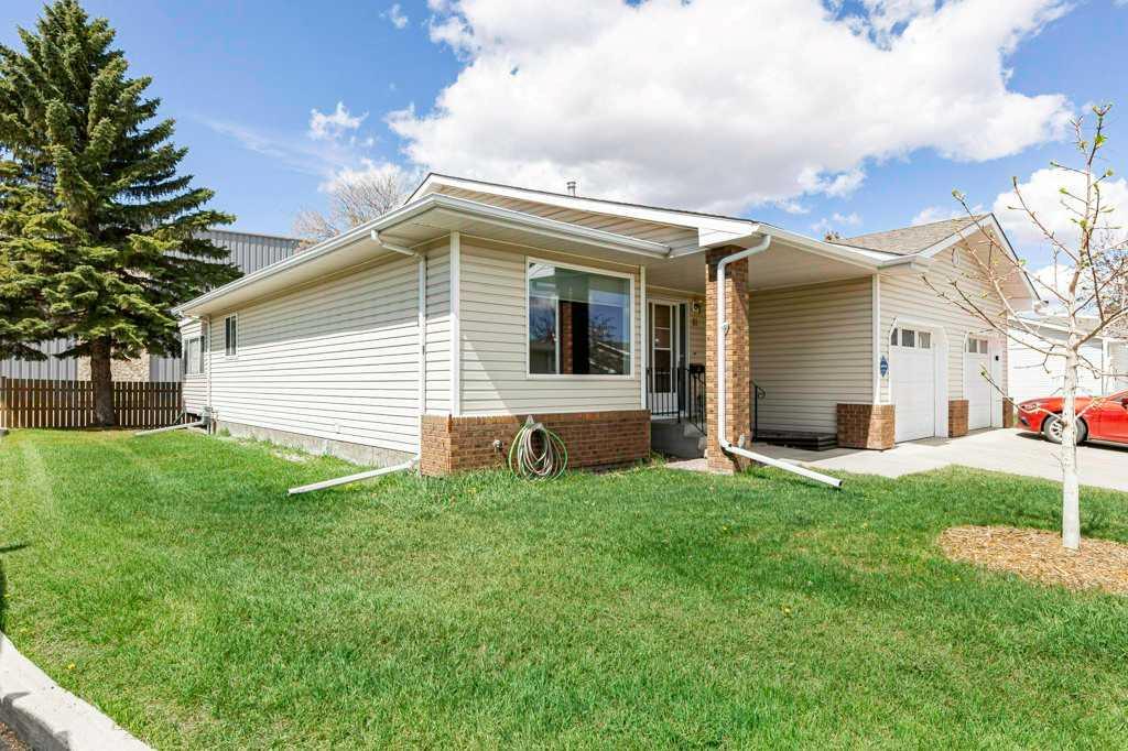 Picture for 61, 2816 Botterill Crescent 