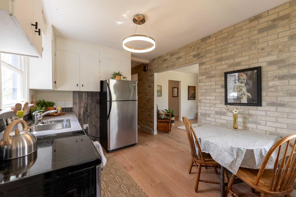 Picture for 3901 50 Street 
