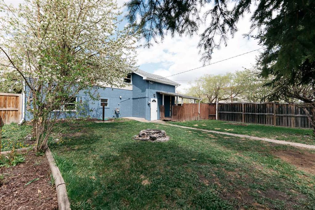 Picture for 3901 50 Street 