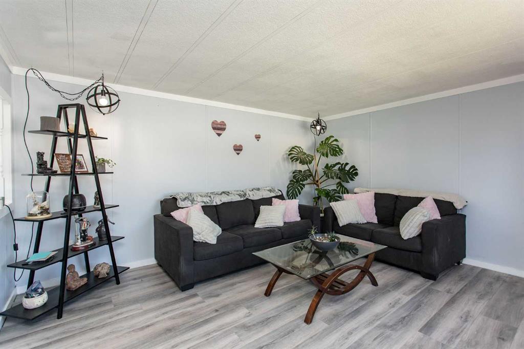 Picture for 193, 5344 76 Street 