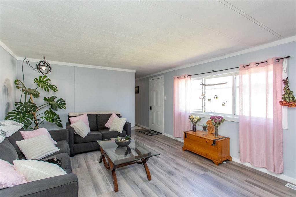 Picture for 193, 5344 76 Street 