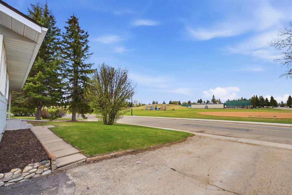 Picture for 35 AYERS Avenue 