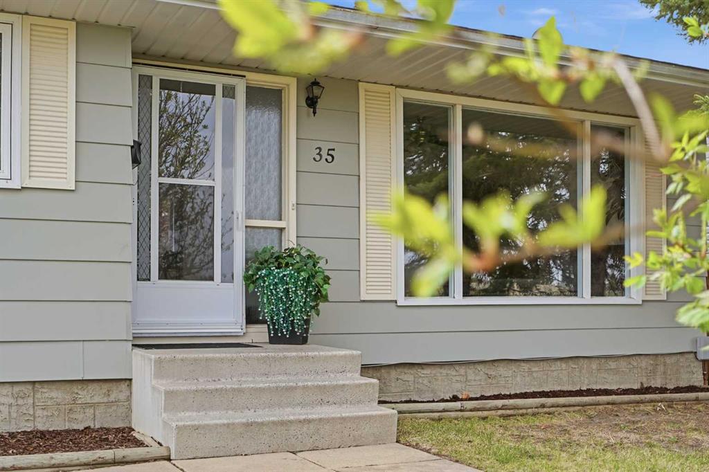 Picture for 35 AYERS Avenue 