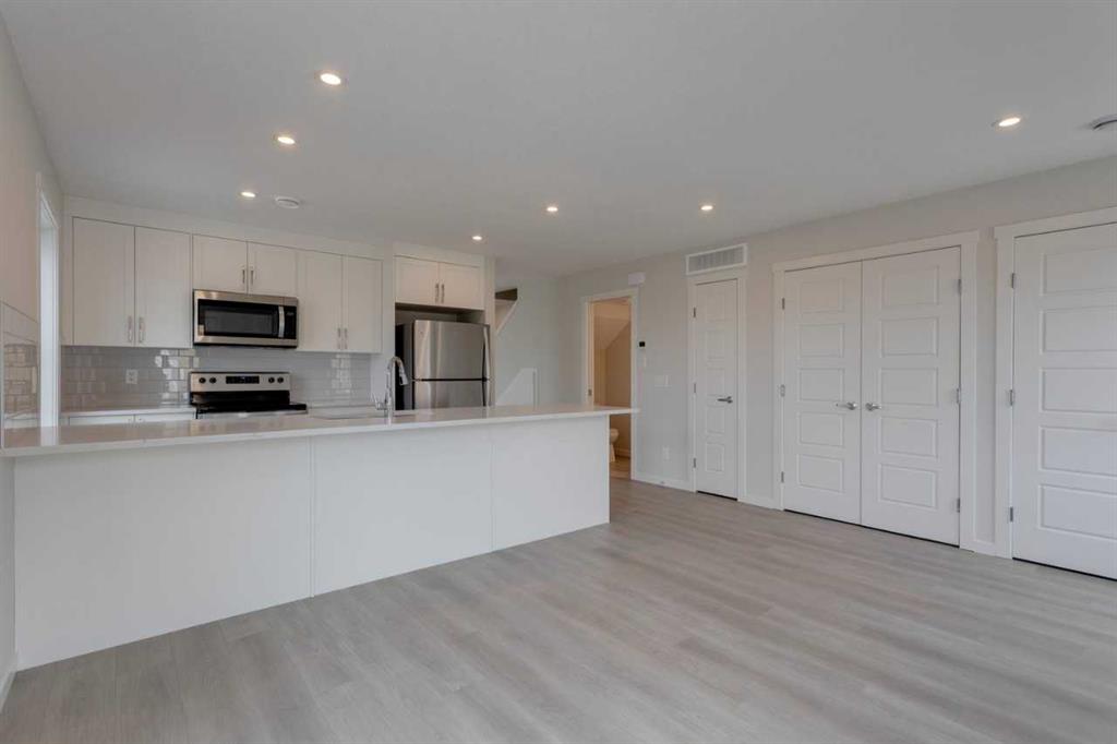 Picture for 202, 40 Livingston Parade NE
