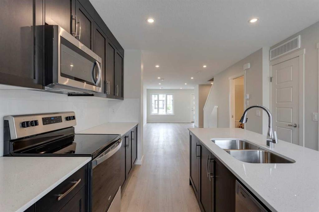 Picture for 207, 40 Livingston Parade NE