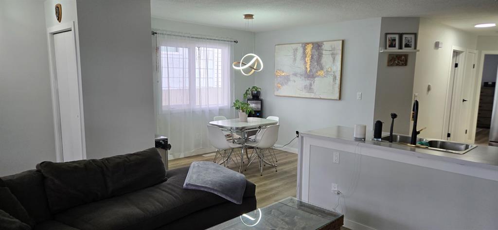 Picture for 5113 A 54 Avenue 