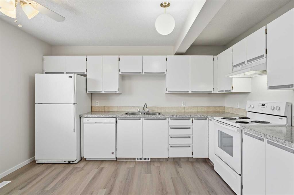 Picture for 20 Ellenwood Drive 