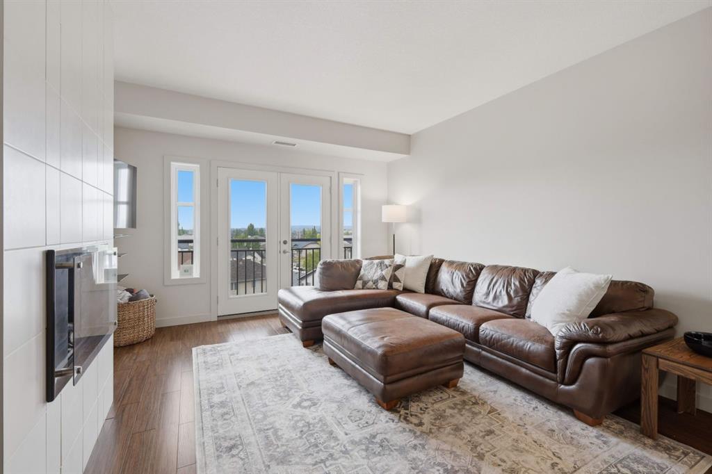 Picture for 5429, 2660 22 Street 