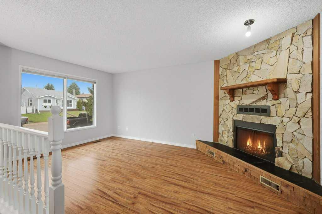 Picture for 102 Denovan Crescent 