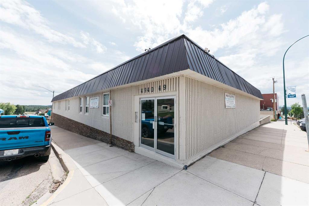 Picture for 1-19 (no 3/13), 4940 49 Street 