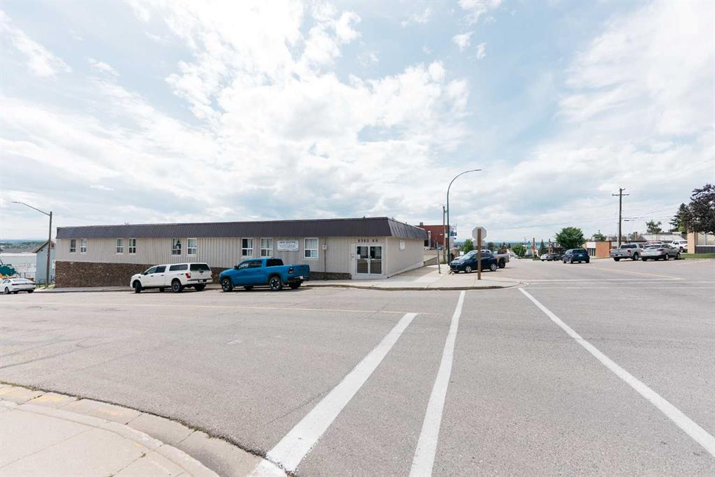 Picture for 1-19 (no 3/13), 4940 49 Street 