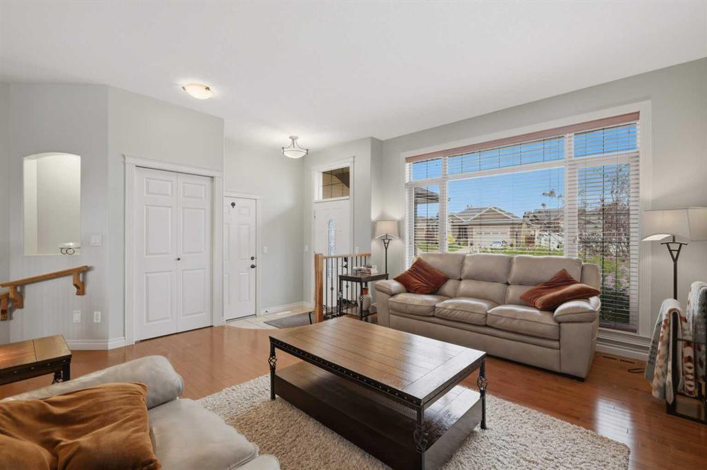 Picture for 40 Emily Crescent 