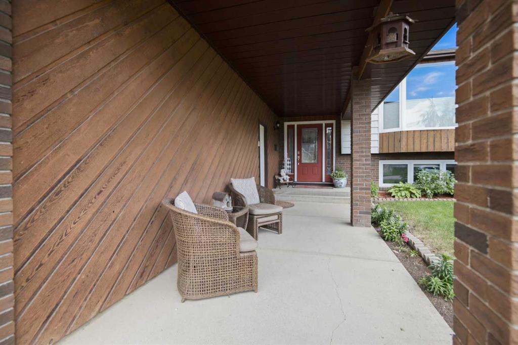 Picture for 92 Mccullough Crescent 
