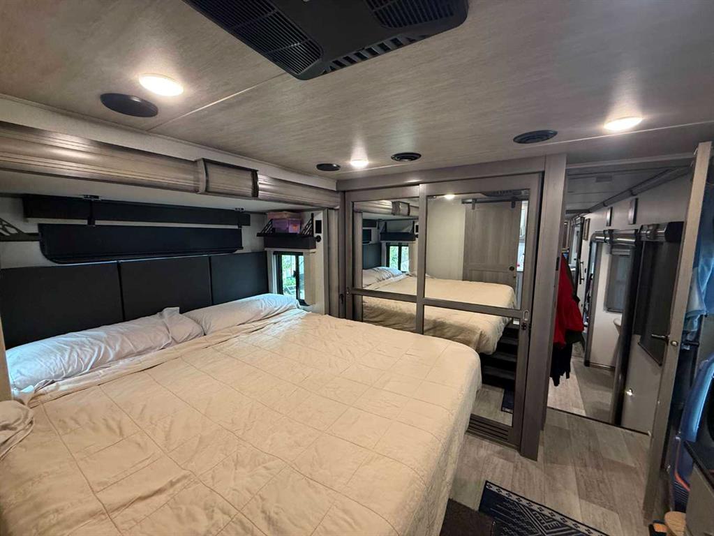 Picture for 2 TIMBER GREEN, 5230 27 Highway 