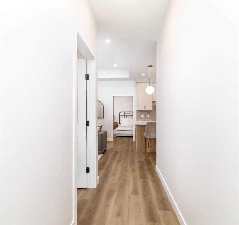 Picture for 2, 5463 55 Avenue 