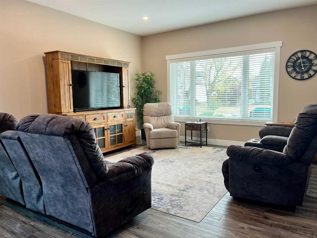Picture for 5132 54 Avenue 