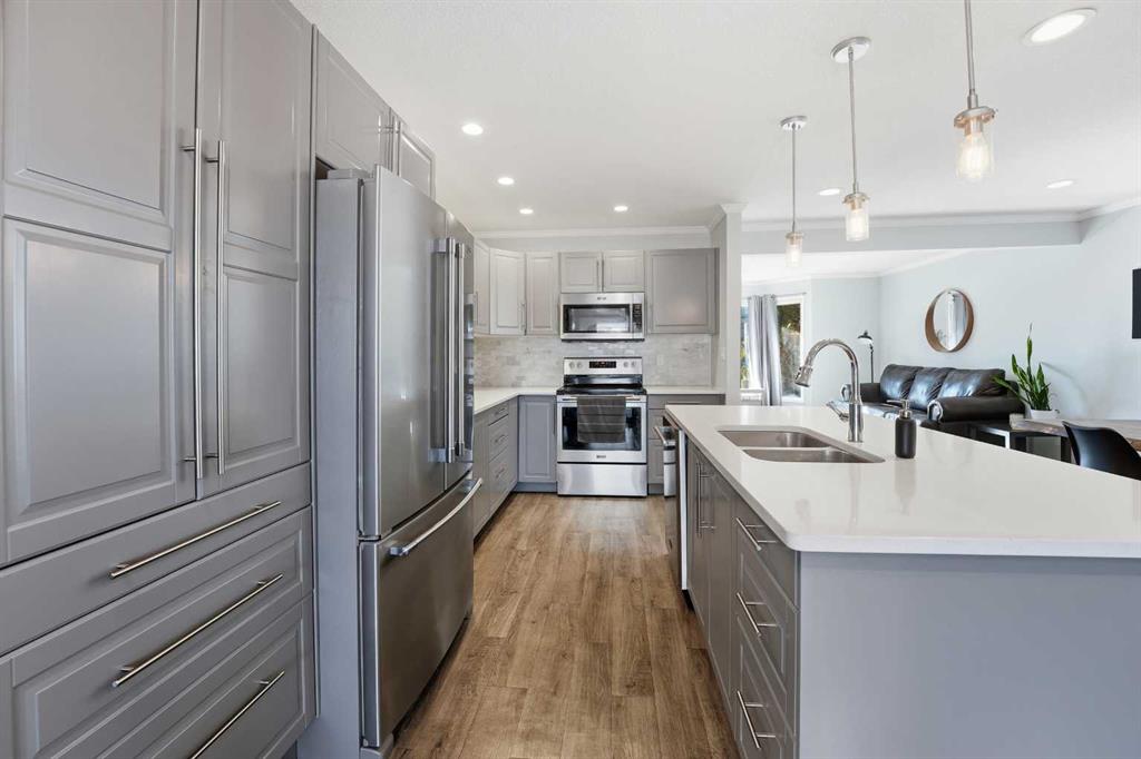 Picture for 155 Barrett Drive  https://www.cirrealty.ca/reb/cara/8/A2264638_6.jpg