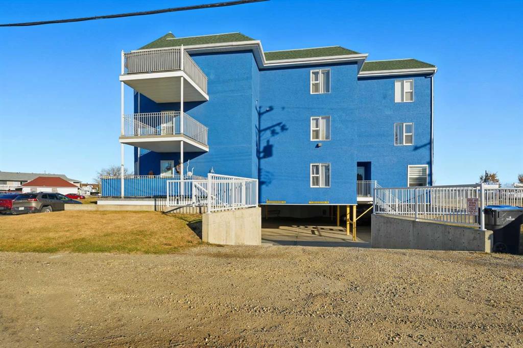 Picture for 208, 5135 Lakeshore Drive  https://www.cirrealty.ca/reb/cara/8/A2266098_18.jpg