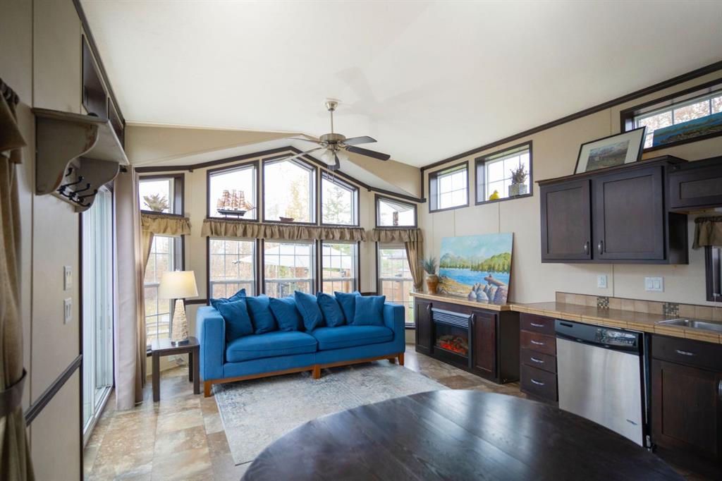 Picture for 46, 41019 Range Road 11   https://www.cirrealty.ca/reb/cara/8/A2266148_3.jpg
