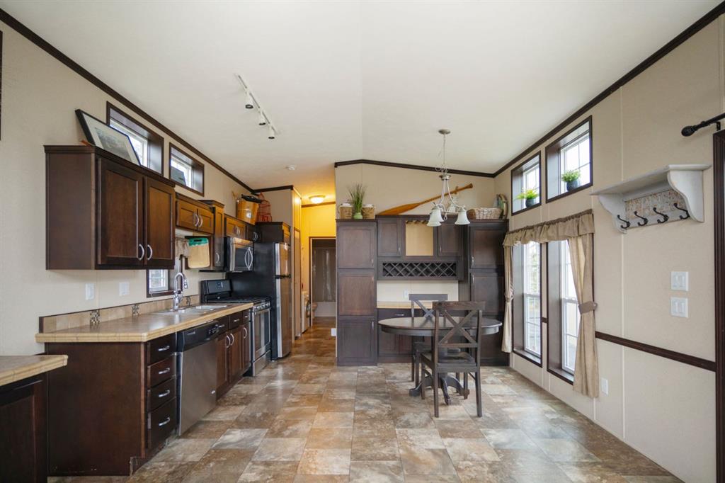 Picture for 46, 41019 Range Road 11   https://www.cirrealty.ca/reb/cara/8/A2266148_9.jpg