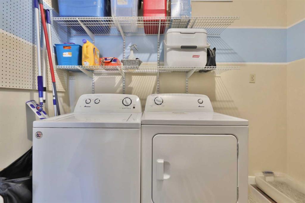 Picture for 5611 53 Avenue  https://www.cirrealty.ca/reb/cara/8/A2266378_14.jpg