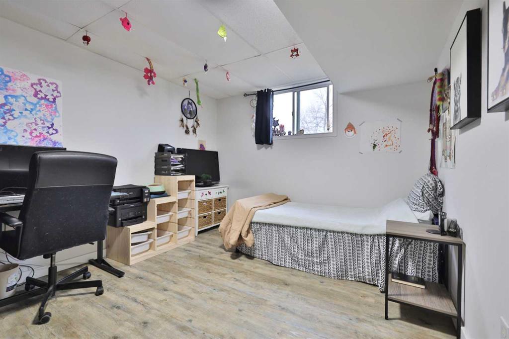 Picture for 5611 53 Avenue  https://www.cirrealty.ca/reb/cara/8/A2266378_35.jpg