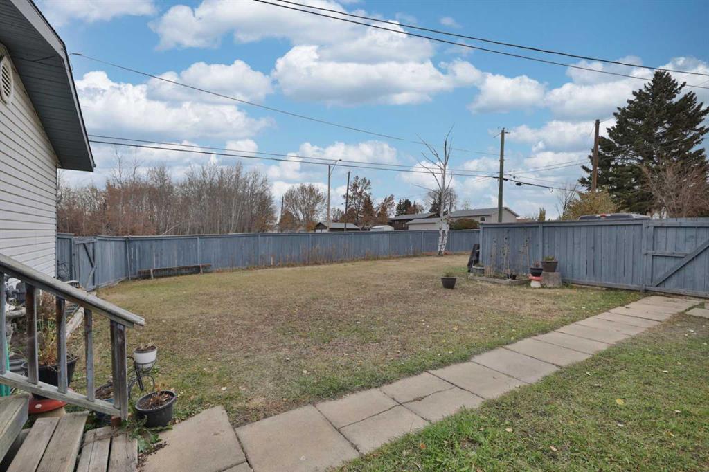 Picture for 5611 53 Avenue  https://www.cirrealty.ca/reb/cara/8/A2266378_47.jpg