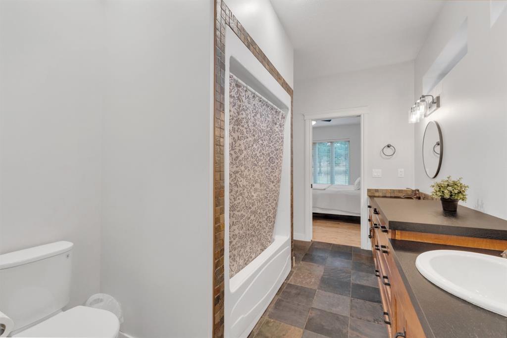 Picture for 15 Creek Road  https://www.cirrealty.ca/reb/cara/8/A2266778_25.jpg