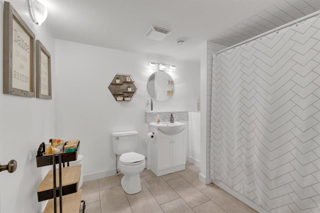 Picture for 15 Creek Road  https://www.cirrealty.ca/reb/cara/8/A2266778_32.jpg