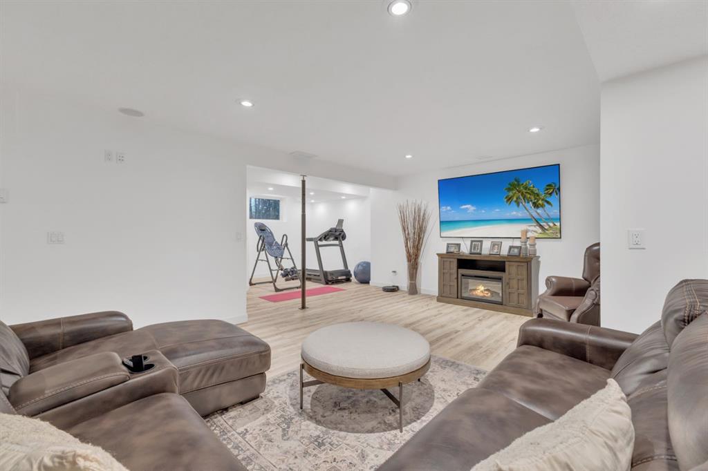 Picture for 15 Creek Road  https://www.cirrealty.ca/reb/cara/8/A2266778_42.jpg