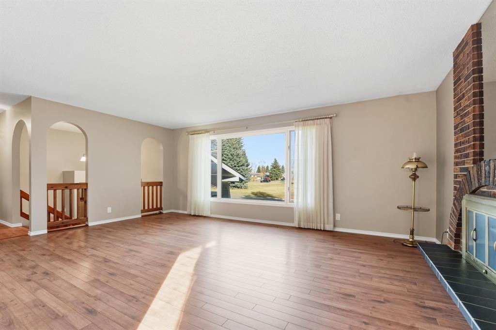 Picture for 20 Allsop Close  https://www.cirrealty.ca/reb/cara/8/A2266978_10.jpg