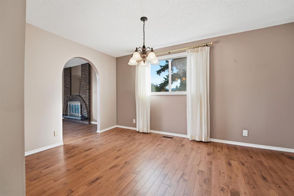 Picture for 20 Allsop Close  https://www.cirrealty.ca/reb/cara/8/A2266978_11.jpg