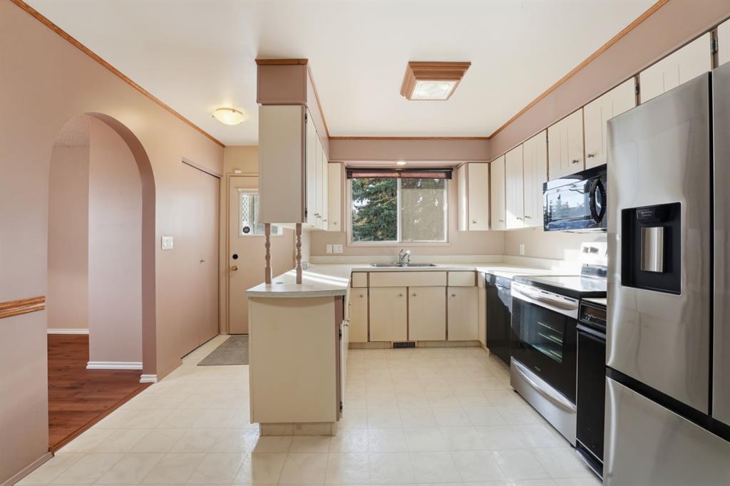 Picture for 20 Allsop Close  https://www.cirrealty.ca/reb/cara/8/A2266978_12.jpg