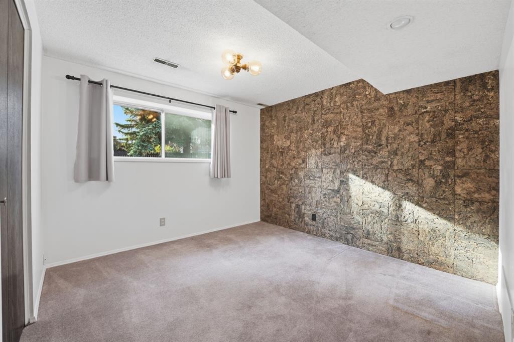 Picture for 20 Allsop Close  https://www.cirrealty.ca/reb/cara/8/A2266978_27.jpg