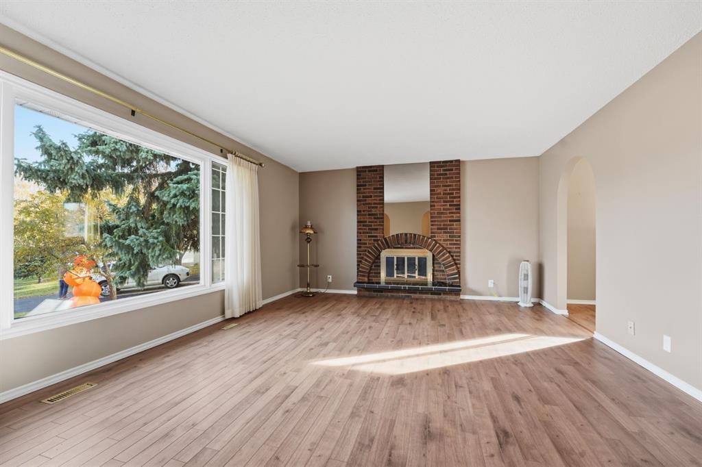 Picture for 20 Allsop Close  https://www.cirrealty.ca/reb/cara/8/A2266978_9.jpg