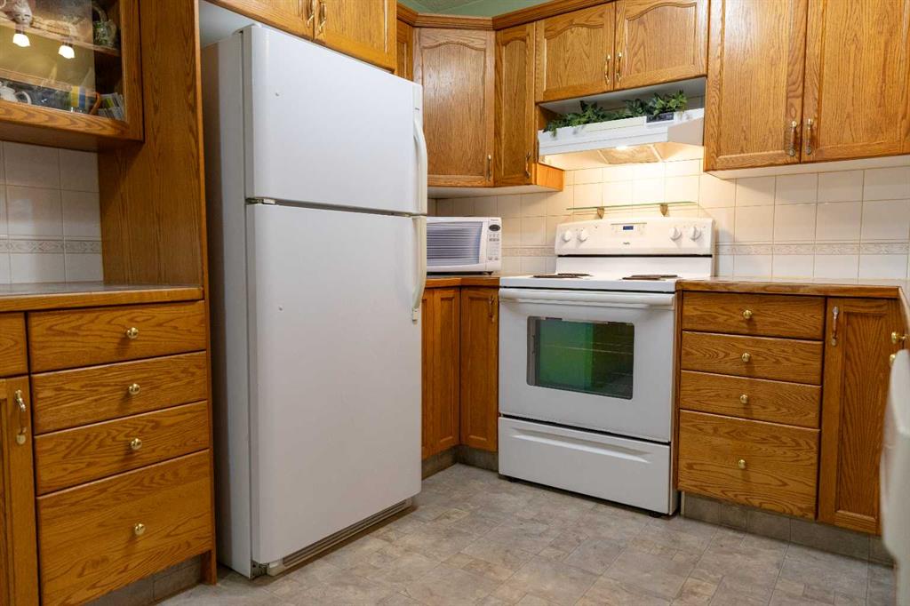 Picture for 21 Watson Street  https://www.cirrealty.ca/reb/cara/8/A2267608_10.jpg