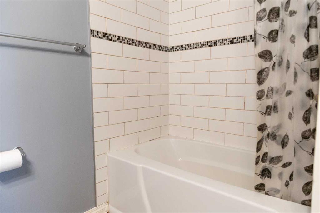 Picture for 21 Watson Street  https://www.cirrealty.ca/reb/cara/8/A2267608_17.jpg