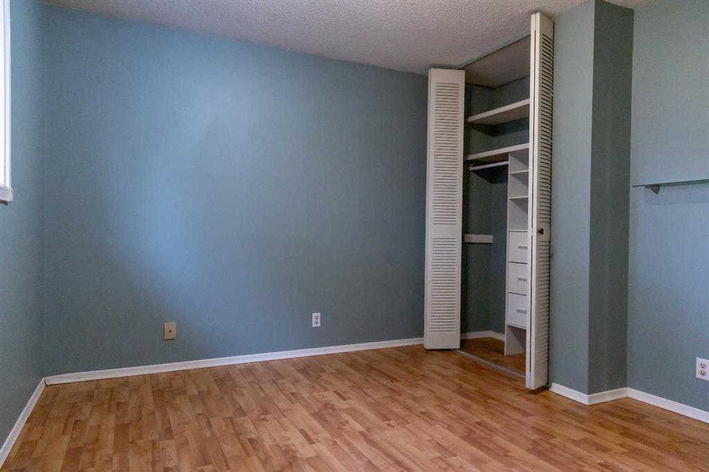 Picture for 21 Watson Street  https://www.cirrealty.ca/reb/cara/8/A2267608_22.jpg