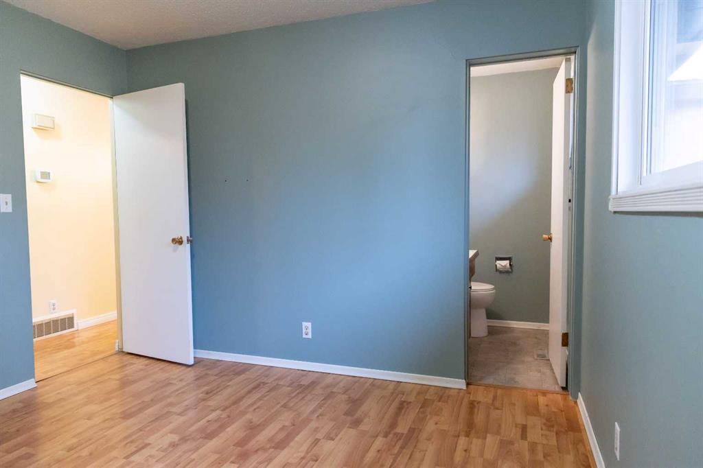 Picture for 21 Watson Street  https://www.cirrealty.ca/reb/cara/8/A2267608_24.jpg