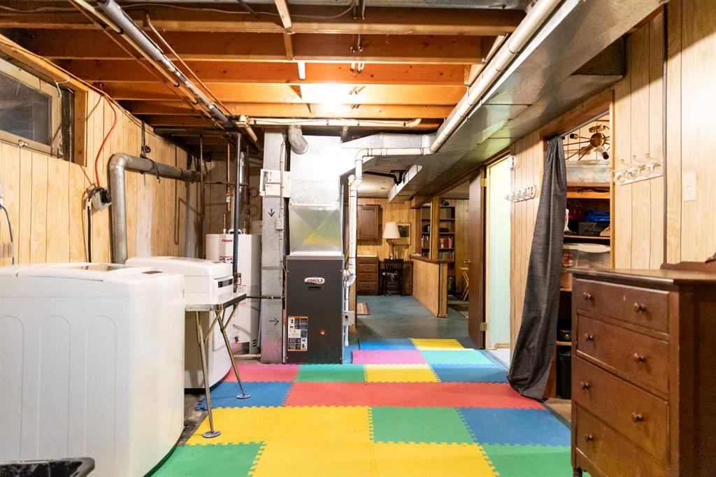 Picture for 21 Watson Street  https://www.cirrealty.ca/reb/cara/8/A2267608_31.jpg