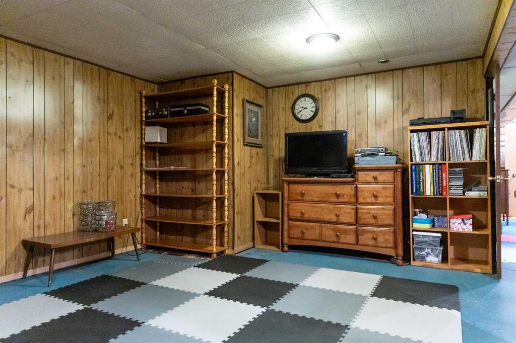 Picture for 21 Watson Street  https://www.cirrealty.ca/reb/cara/8/A2267608_33.jpg