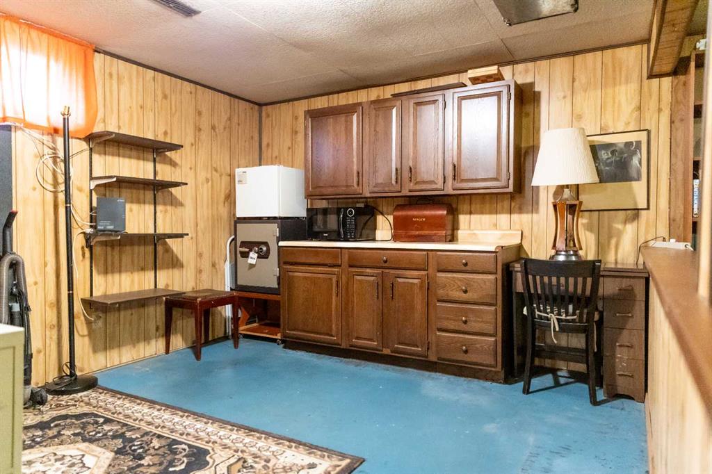 Picture for 21 Watson Street  https://www.cirrealty.ca/reb/cara/8/A2267608_35.jpg