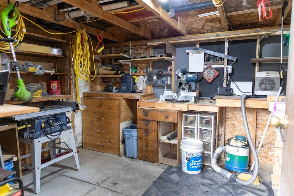 Picture for 21 Watson Street  https://www.cirrealty.ca/reb/cara/8/A2267608_42.jpg