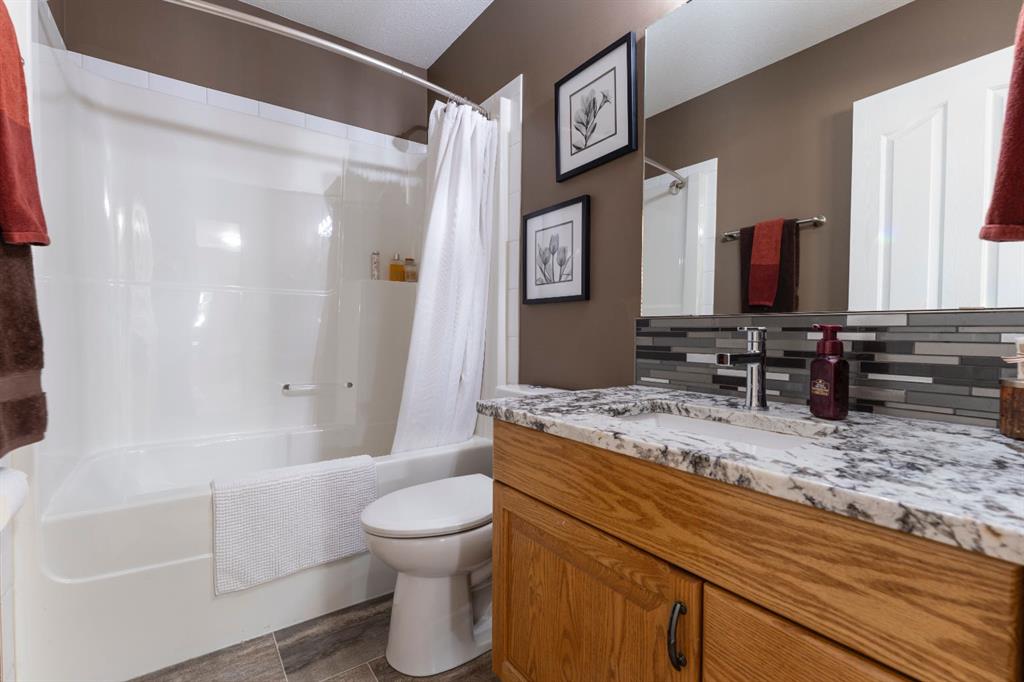 Picture for 14 Riviera Drive  https://www.cirrealty.ca/reb/cara/8/A2267638_13.jpg