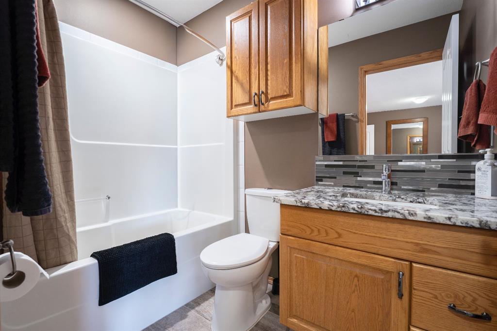 Picture for 14 Riviera Drive  https://www.cirrealty.ca/reb/cara/8/A2267638_17.jpg