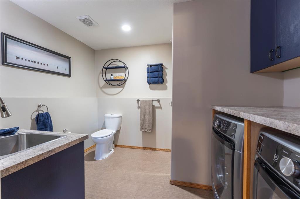 Picture for 14 Riviera Drive  https://www.cirrealty.ca/reb/cara/8/A2267638_23.jpg