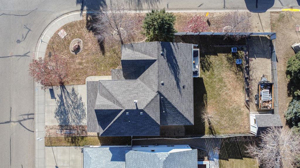 Picture for 14 Riviera Drive  https://www.cirrealty.ca/reb/cara/8/A2267638_29.jpg