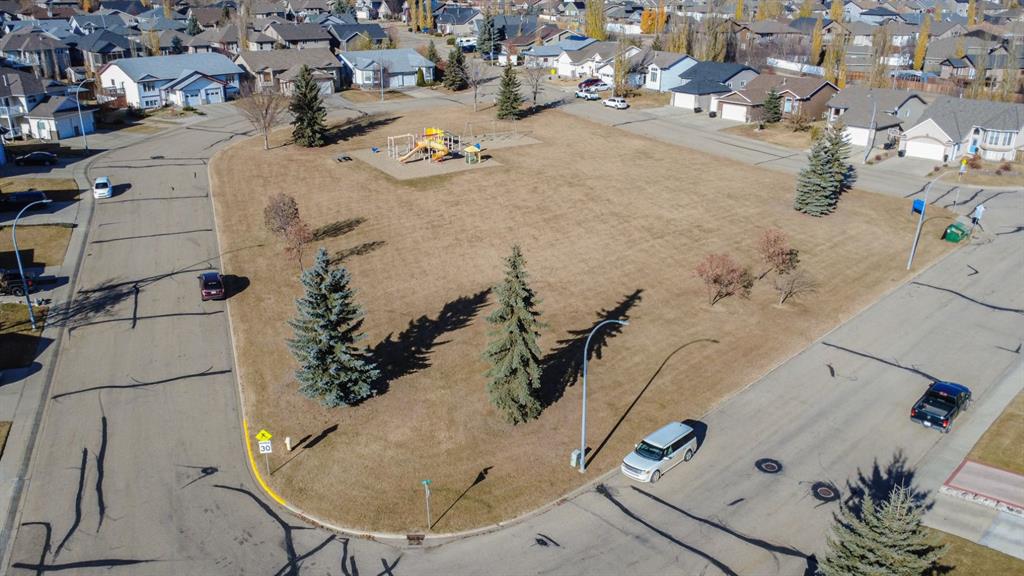 Picture for 14 Riviera Drive  https://www.cirrealty.ca/reb/cara/8/A2267638_37.jpg