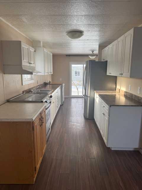 Picture for 9, 5344 76 Street 