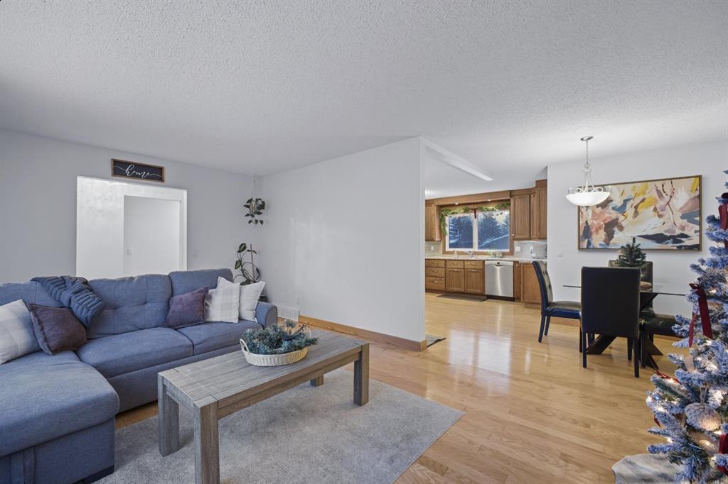 Picture for 3725 50A Avenue Crescent 